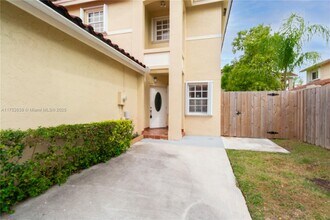 13855 SW 102nd Terrace in Miami, FL - Building Photo - Building Photo