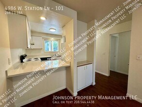 4986 W Station Ln in Boise, ID - Foto de edificio - Building Photo
