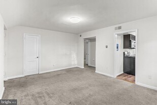 1404 12th St N in Arlington, VA - Building Photo