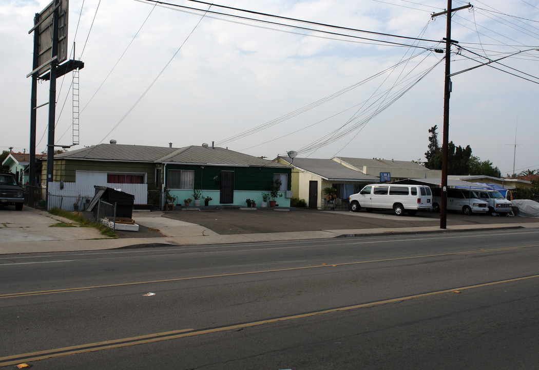 1820-1830 Skyline Dr in Lemon Grove, CA - Building Photo