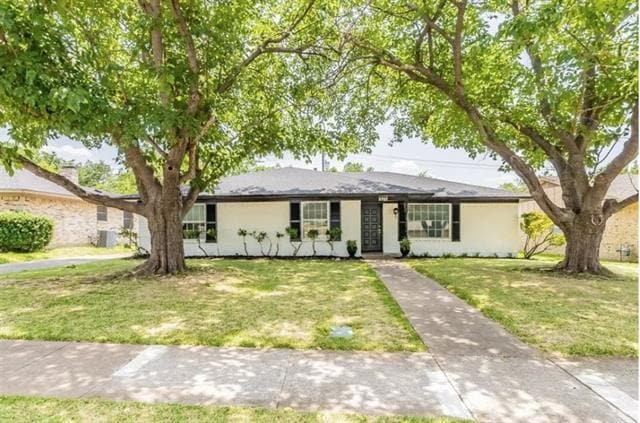 3702 W Rochelle Rd