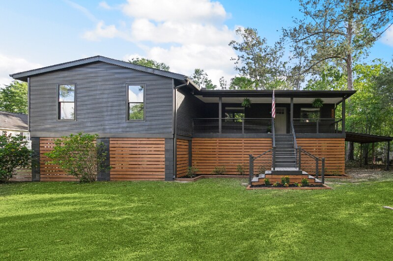18030 Derbes Dr in Covington, LA - Building Photo