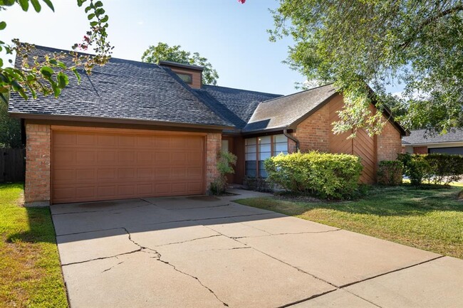 622 Land Grant Dr in Richmond, TX - Foto de edificio - Building Photo
