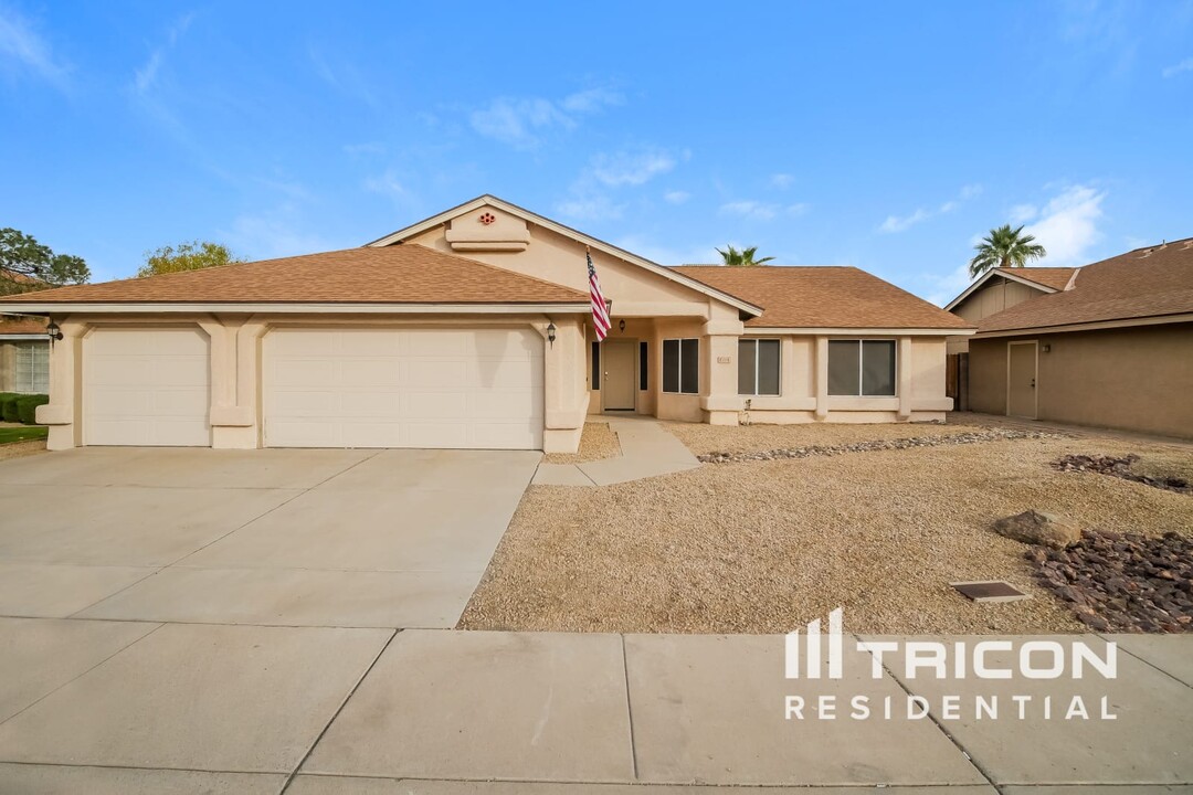 4332 W Cielo Grande in Glendale, AZ - Building Photo