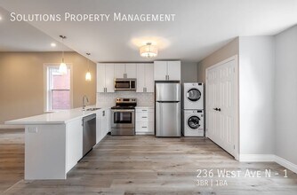 236 West Avenue N in Hamilton, ON - Building Photo - Building Photo