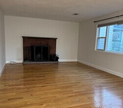 14 Charles St in Watertown, MA - Building Photo - Building Photo