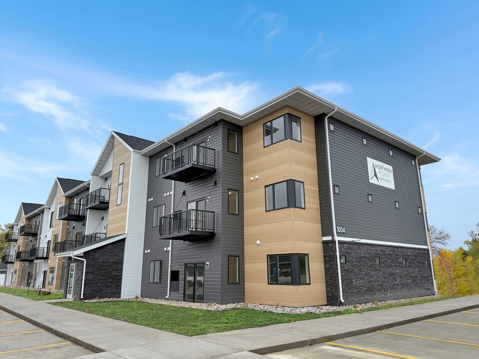 Northern Point Apartments in Grafton, ND - Foto de edificio