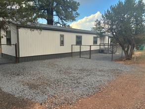 1010 Cedar Dr in Show Low, AZ - Building Photo - Building Photo