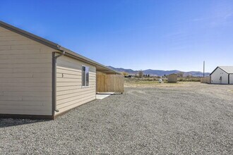 5 Topaz Ln in Sheridan, MT - Building Photo - Building Photo