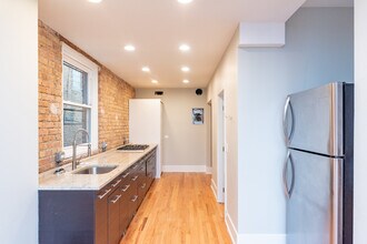 1122 W Addison St in Chicago, IL - Building Photo - Building Photo