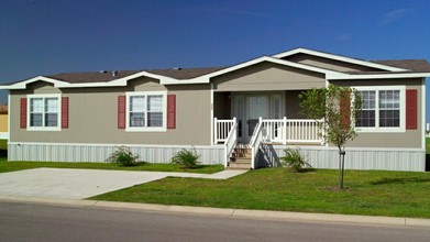 Comal Farms in New Braunfels, TX - Building Photo - Building Photo