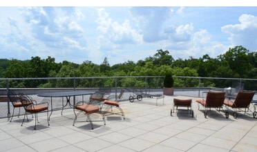 4200 Cathedral Ave NW in Washington, DC - Building Photo - Building Photo