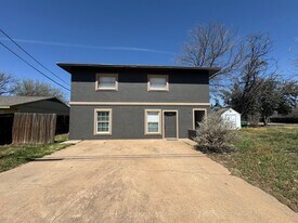 2402 S 20th St in Abilene, TX - Building Photo