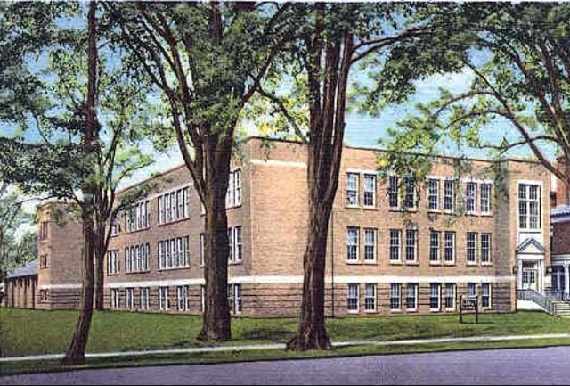 Cardinal Mindszenty Apartments in Dunkirk, NY - Building Photo
