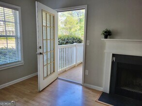 101 Spring Heights Ln in Smyrna, GA - Building Photo - Building Photo