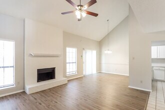8841 Elbe Trail in Fort Worth, TX - Building Photo - Building Photo