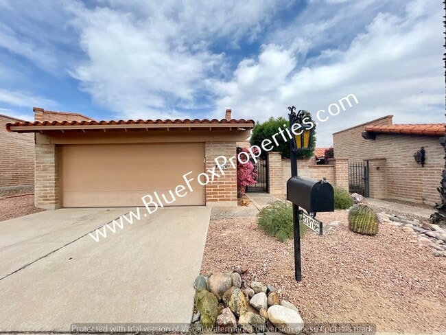 7876 N Sendero Tres in Tucson, AZ - Building Photo - Building Photo