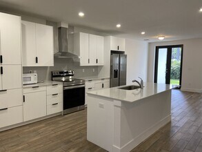 401 Bella Sol Way in West Palm Beach, FL - Building Photo - Building Photo