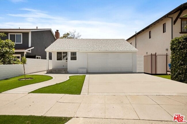 2653 Tilden Ave, Unit 2653 Tilden Ave