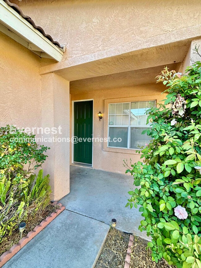 27620 Parkside Dr, Unit 301 in Temecula, CA - Building Photo - Building Photo