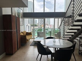 41 SE 5th St, Unit 903 in Miami, FL - Building Photo