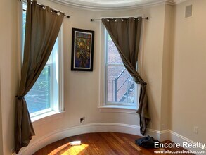 34 Greenwich Park, Unit 34 Greenwich Park in Boston, MA - Building Photo - Building Photo