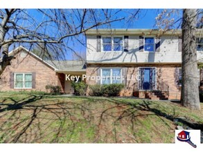 11021 Crosswind Dr in Knoxville, TN - Building Photo - Building Photo