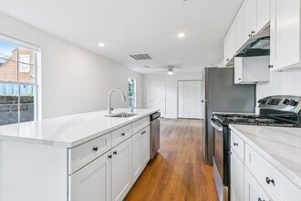 2322 St Andrew St in New Orleans, LA - Building Photo - Building Photo