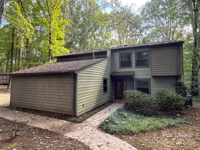 217 Raintree Dr in Matthews, NC - Building Photo - Building Photo