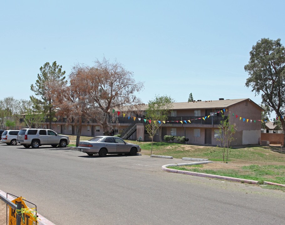 Desert Cove Manor in Phoenix, AZ - Foto de edificio