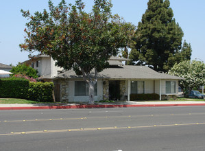 16931 Gothard St in Huntington Beach, CA - Building Photo - Building Photo