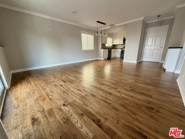 812 N Alfred St in Los Angeles, CA - Building Photo - Building Photo