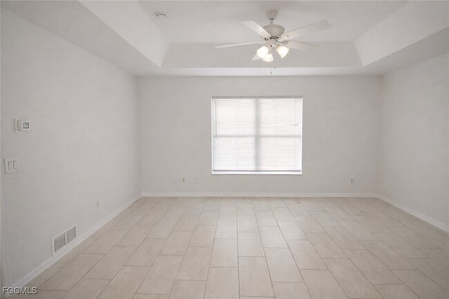 property at 2912 SE Santa Barbara Pl