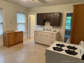 23 Chestnut Ave in Torrington, CT - Building Photo - Building Photo