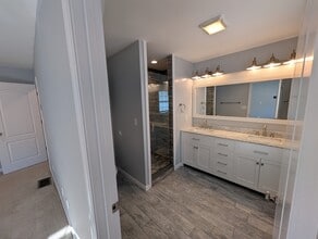 227-229-229 River Rd in Farmington, CT - Building Photo - Building Photo