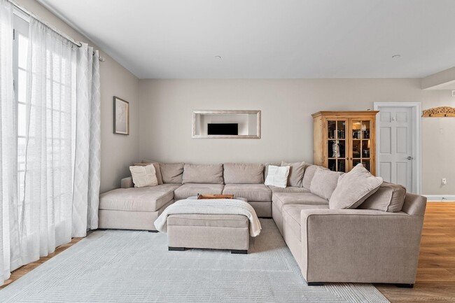 property at 100 Shearwater Ct E