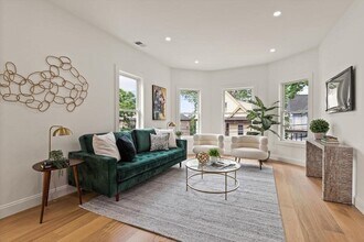 101 Glenwood Rd, Unit 101 in Somerville, MA - Building Photo - Building Photo