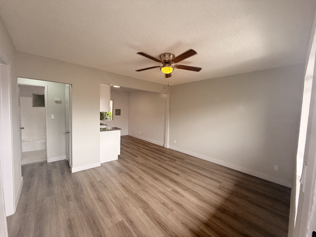 property at 115 E Colden Ave