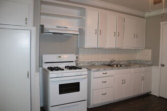 514 E Douglas Dr in Midwest City, OK - Building Photo - Building Photo