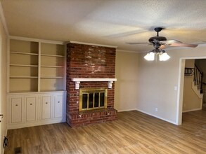 3119 W Wilshire Blvd in Oklahoma City, OK - Building Photo - Building Photo