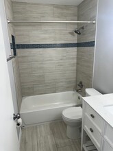1799 N Highland Ave, Unit #132 in Clearwater, FL - Building Photo - Building Photo