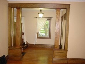 1403 Washington St in Cedar Falls, IA - Building Photo - Building Photo