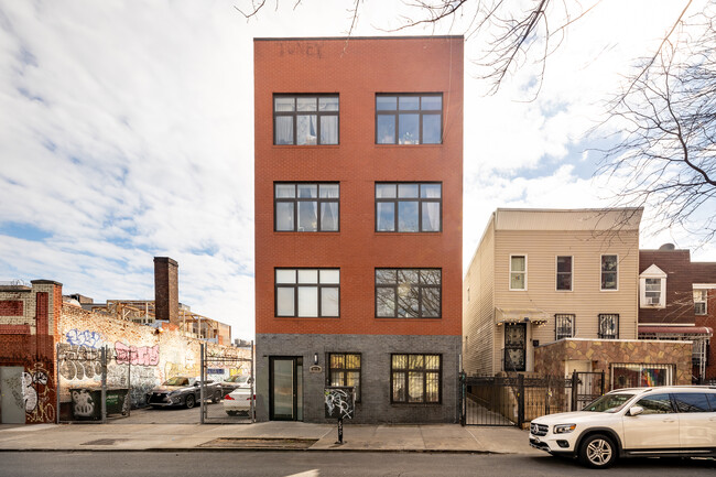 1276 De Kalb Avenue in Brooklyn, NY - Building Photo - Building Photo