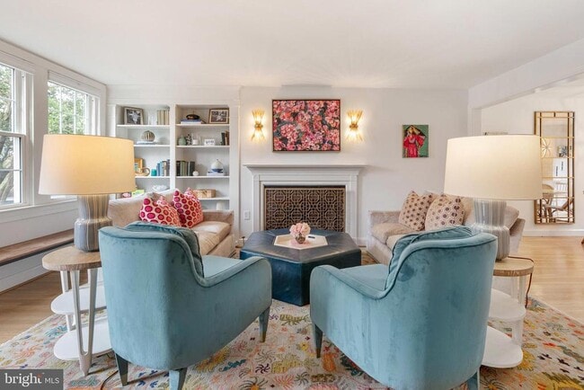 property at 822 S Royal St