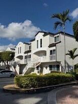 8585 NW 6th Ln in Miami, FL - Building Photo