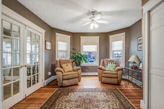18 Oakland St, Unit 18 in Newton, MA - Building Photo - Building Photo