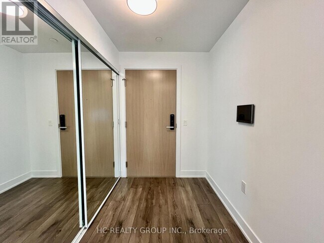 575-1575 Bloor St E in Toronto, ON - Building Photo - Building Photo