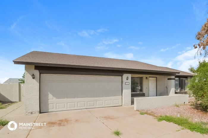 6426 W Hatcher Rd in Glendale, AZ - Building Photo