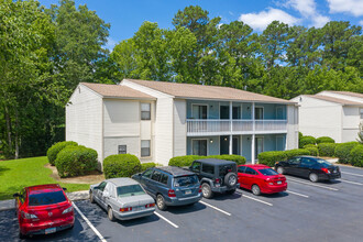 Kessler Point in Garden City, GA - Foto de edificio - Building Photo