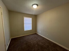 1891 Coral Hills Dr in Southaven, MS - Foto de edificio - Building Photo